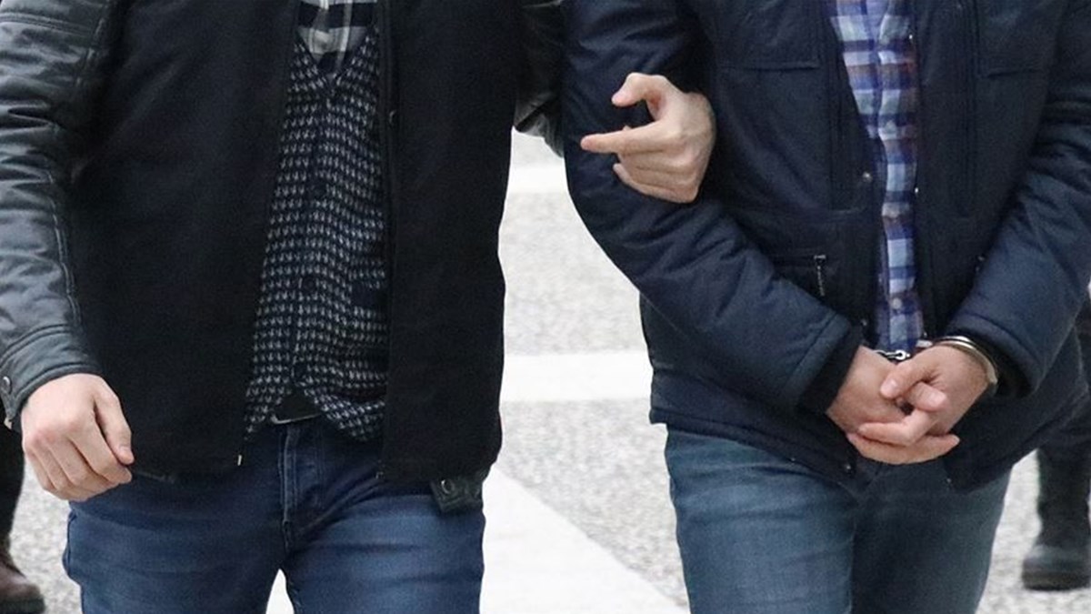 Yunanistan'da 20 FETÖ'cü ve 10 PKK'lı yakalandı