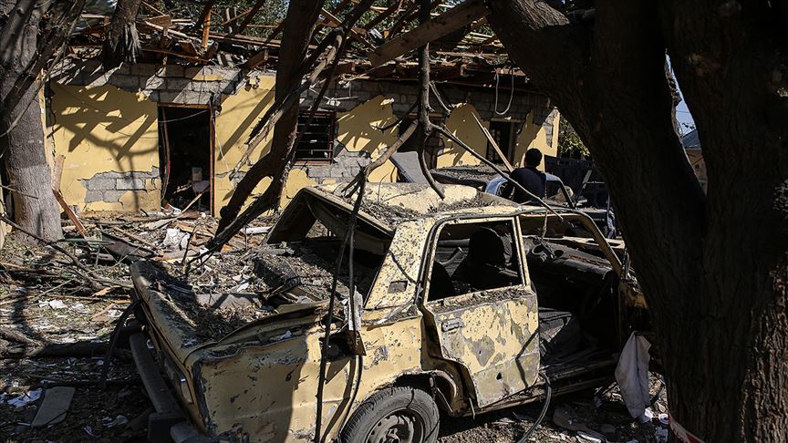 Türk düşmanı Ermeniler Kelbecer'deki evleri ve ormanlık alanları ateşe verdi