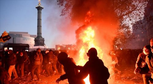 Fransa'da sokaklar karıştı! Olaylar büyüyor