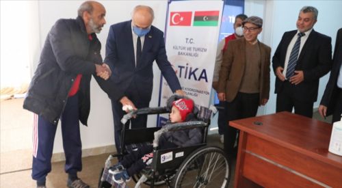 Türkiye'den Libya'da engellilere tekerlekli sandalye desteği
