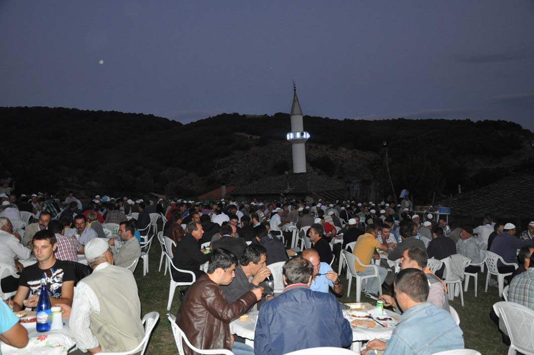 Hebilköy’de iftar geleneği devam etti