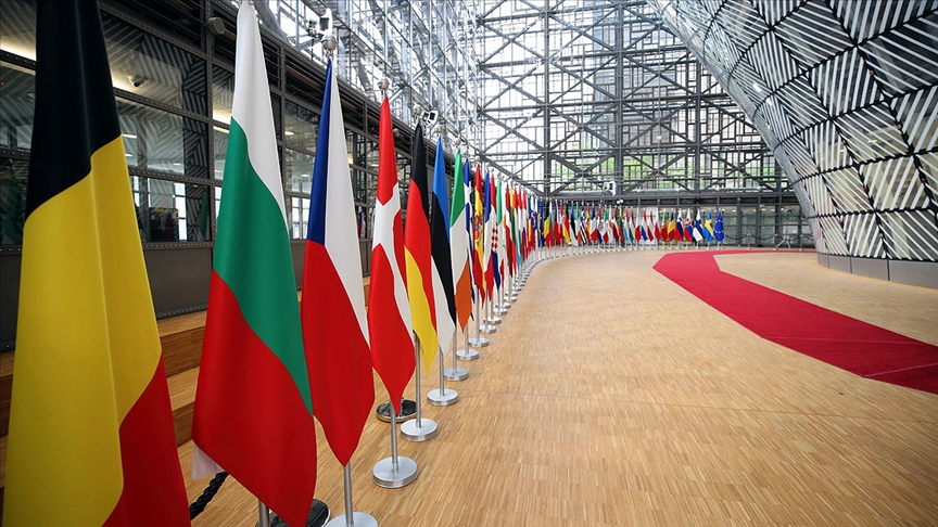 AB liderleri zorlu konuların gölgesinde toplanacak