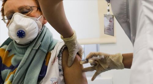 "Aşı, Kovid-19 salgınını hemen bitirmeyecek"