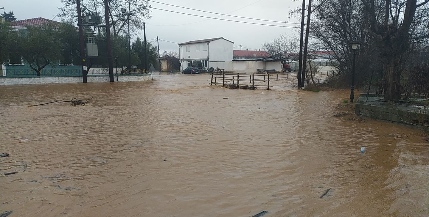 Rodop bölgesinde Kurcalı köyünü su bastı