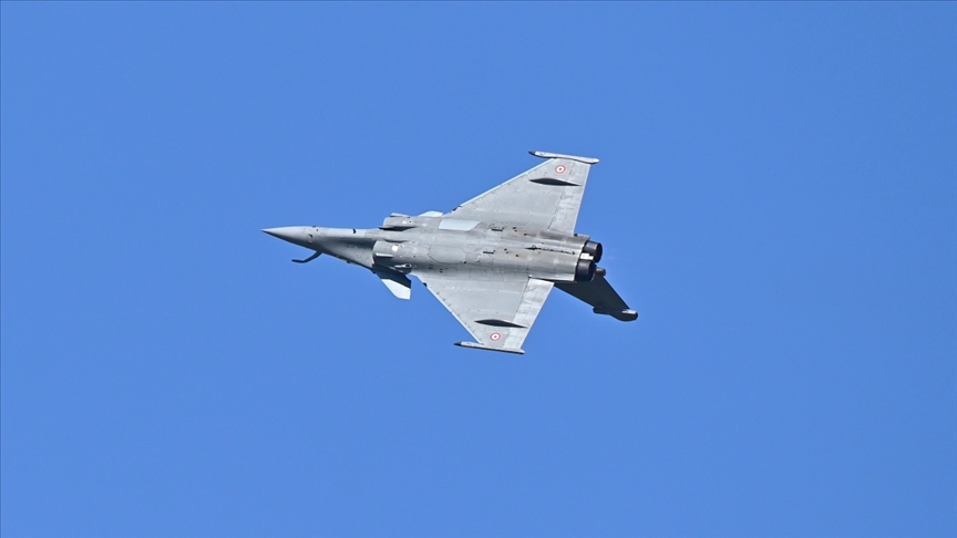 Parlamento, Fransa'dan Rafale savaş uçakları satın alınmasını onayladı