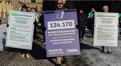 Hollanda'da Hz. Muhammed'e hakaretin suç sayılması için 124 bin 170 imza toplandı