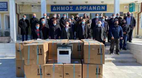 Kozlukebir Belediyesi tüm muhtarlara fotokopi makinesi dağıttı