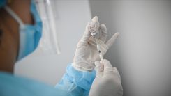 Avrupa'da yaşanan aşı tedariki sorunu ülkeleri farklı arayışlara itti