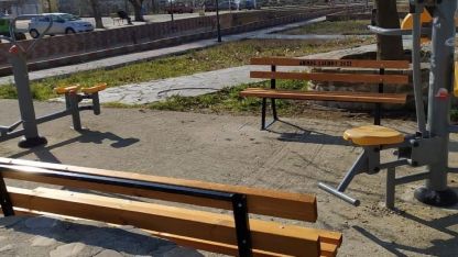 Yassıköy Belediyesi’nden yeni oturma bankları