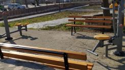 Yassıköy Belediyesi’nden yeni oturma bankları
