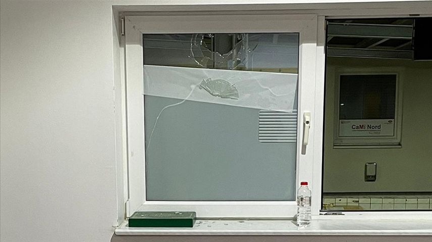 Almanya'da DİTİB camisine taşlı saldırı