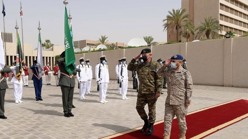 Yunan Genelkurmay Başkanı'na Suudi Arabistan'dan madalya