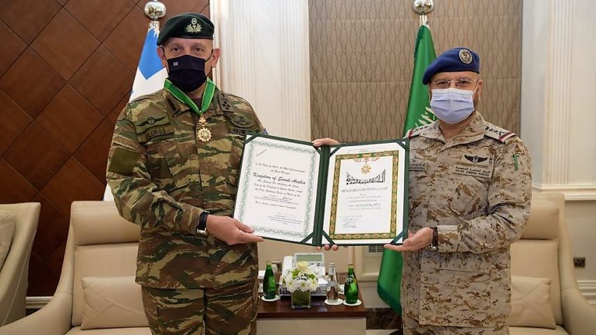Yunan Genelkurmay Başkanı'na Suudi Arabistan'dan madalya