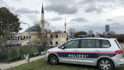 Avusturya: Müslümanlara ait kuruluşlara yönelik 'fişlemeyi andıran çalışmaya' tepkiler sürüyor