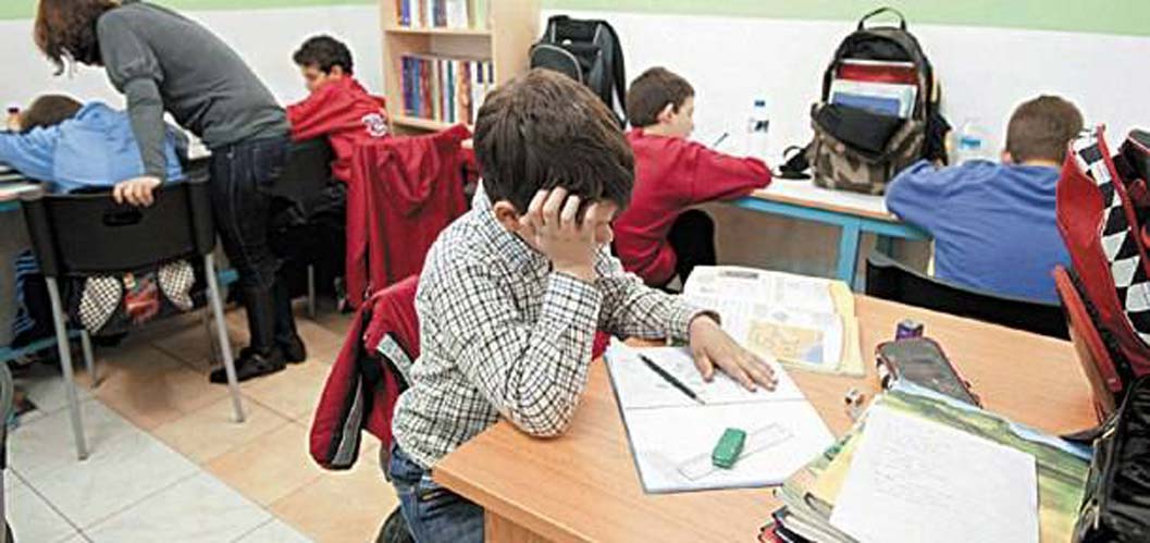 Yunanistan'da ekonomik krize rağmen dershanelerden vazgeçilmiyor