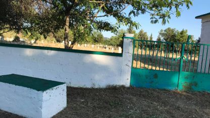 Aşağıköy halkı mezarlık temizleme geleneğini sürdürüyor