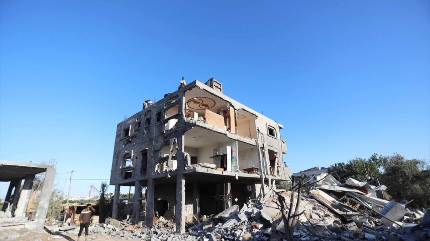 Filistinliler harabeye dönen evlerine geri döndü