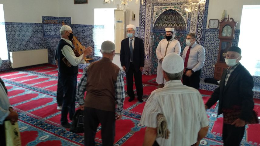 Başkonsolos Ömeroğlu Eşekçili köyünde soydaşlarla buluştu