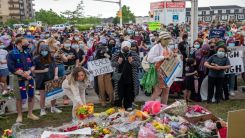 Kanada'da hayatını kaybeden Müslüman aileyi andılar