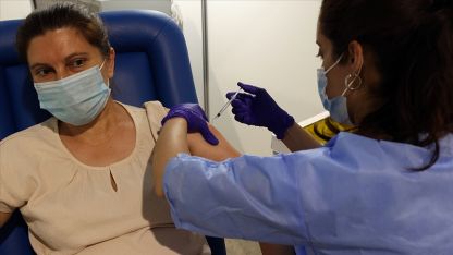 AB: Temmuzda yetişkinlerin yüzde 70'inin aşılanması hedefine ulaşılabilir