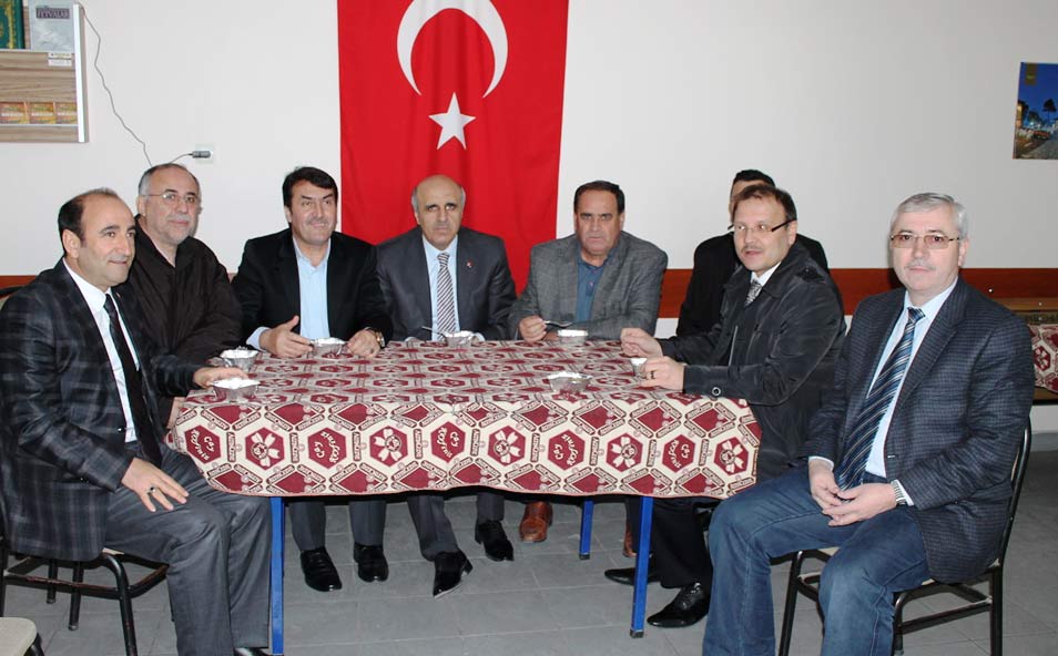 BTTDD BURSA ŞUBESİ’NİN AŞURE ETKİNLİĞİ SİYASİLERİ BİRARAYA GETİRDİ