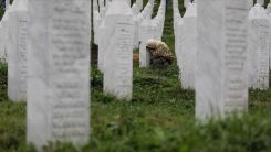 Srebrenitsa'daki soykırımda öldürülen 19 kurbanın cenazesi toprağa verilecek
