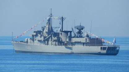 Yunanistan'a ait savaş gemisi Karadeniz'de Rusya tarafından takibe alındı
