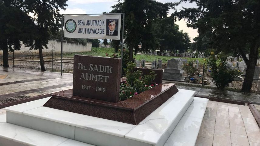 Unutulmaz dava insanı Dr. Sadık Ahmet anılıyor