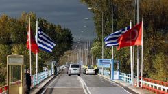 Yunanistan sınır kapılarını Türk vatandaşlarına açtı