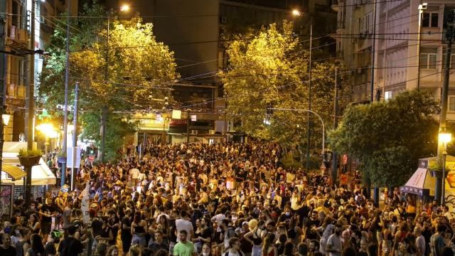 Orman yangınlarındaki başarısızlık Atina'da protesto edildi