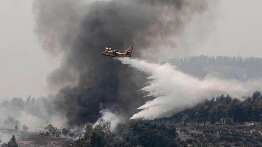Yunanistan'da yangın söndürme çalışmaları sürüyor