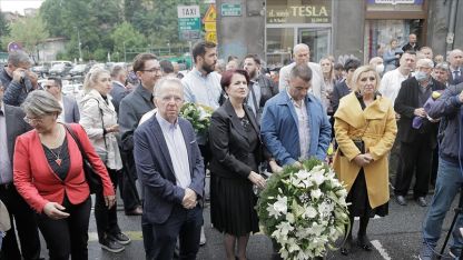 Bosna Hersek: Pazar yeri katliamının kurbanları törenle anıldı