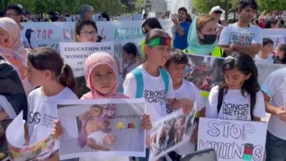 Atina'da yaşayan Afganlardan Taliban karşıtı gösteri 