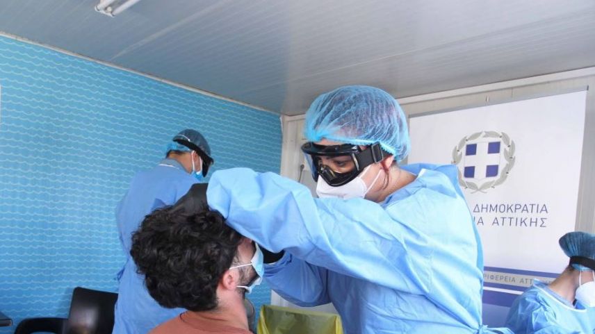 Yunanistan'da 24 saatte vakalar 3 bini geçti