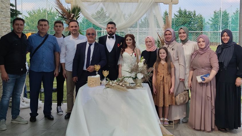 Dünya evine giren Merve ve Oğuz çiftinin mutlu günü