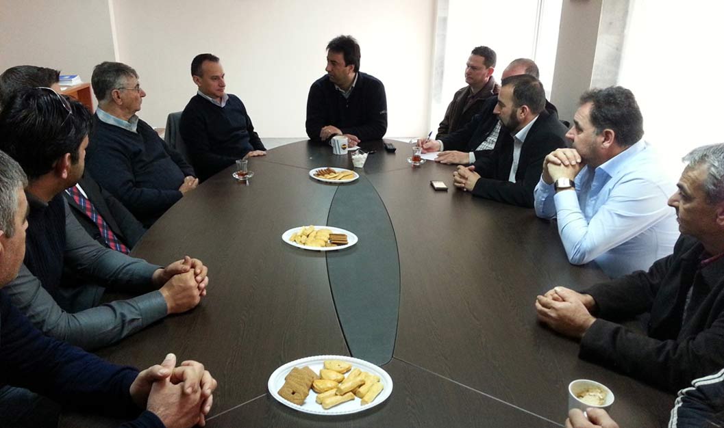 İskeçe Ova Karması Futbol Takımı’ndan DEB Partisi İskeçe İl Teşkilatı’na Ziyaret