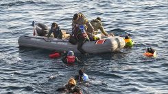 Yunanistan'ın Ege'de düzensiz göçmenleri geri itmesi İtalyan basınında