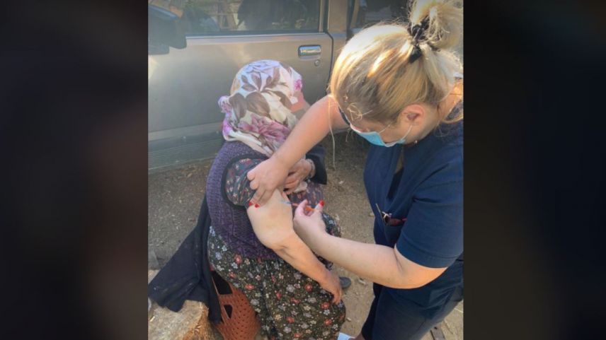 Hemetli bölgesinde vatandaşlar evlerinde aşılandılar