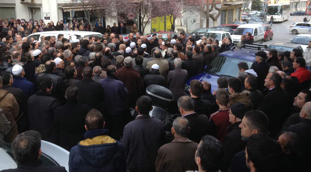 Milletvekili Hüseyin Zeybek’in annesi Hak’ka yürüdü