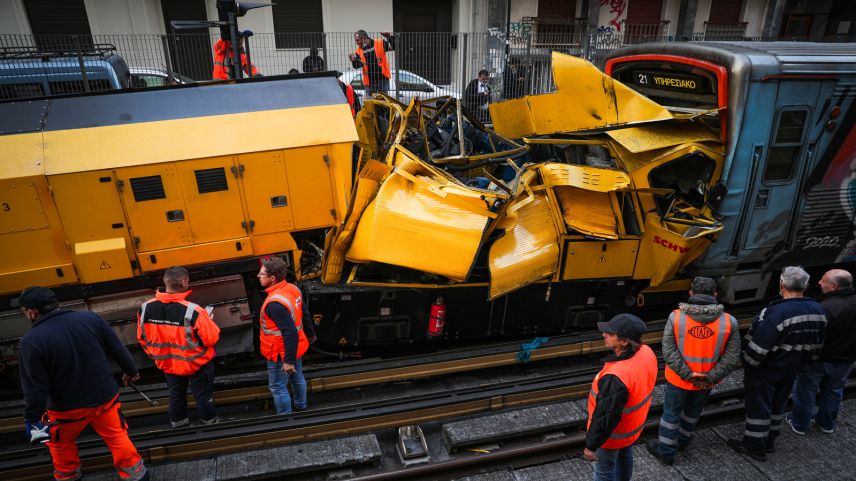 Atina’da metro faciası: Ölü ve yaralılar var!