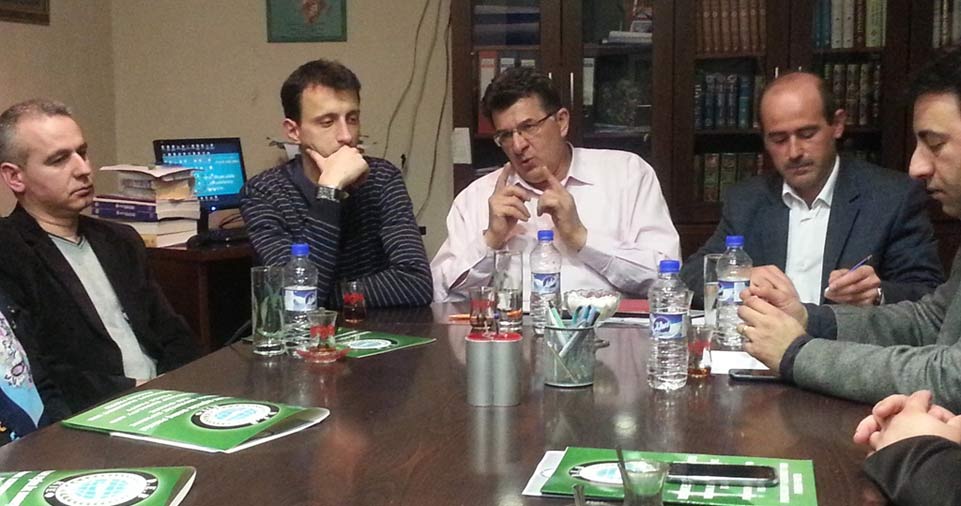 DEB Partisi İskeçe Gençlik Kolu Ketenlik’te Panel Düzenledi