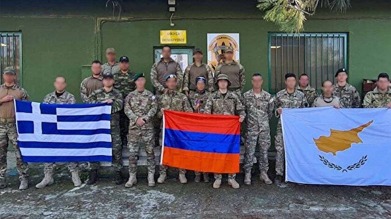 Yunanistan’dan Ermenistan ordusuna destek