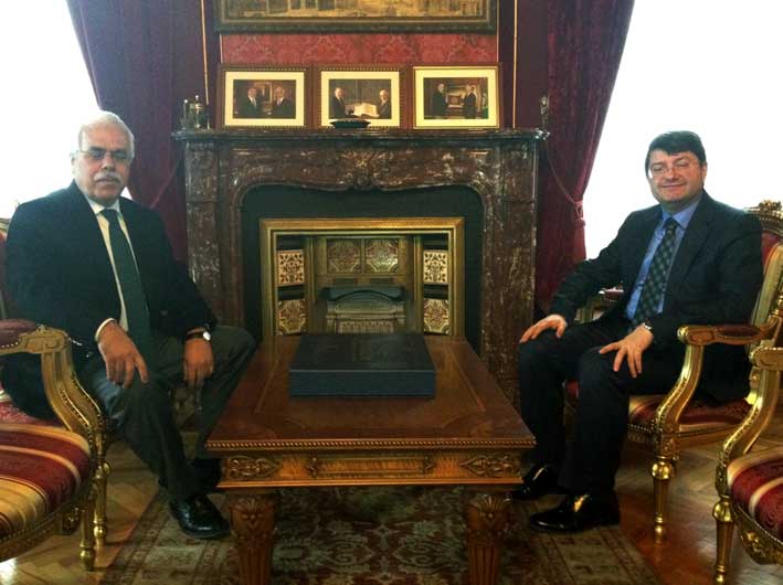 Başkonsolos Sarnıç IRCICA Genel Direktörü Sn. Halit Eren’i makamında ziyaret etti