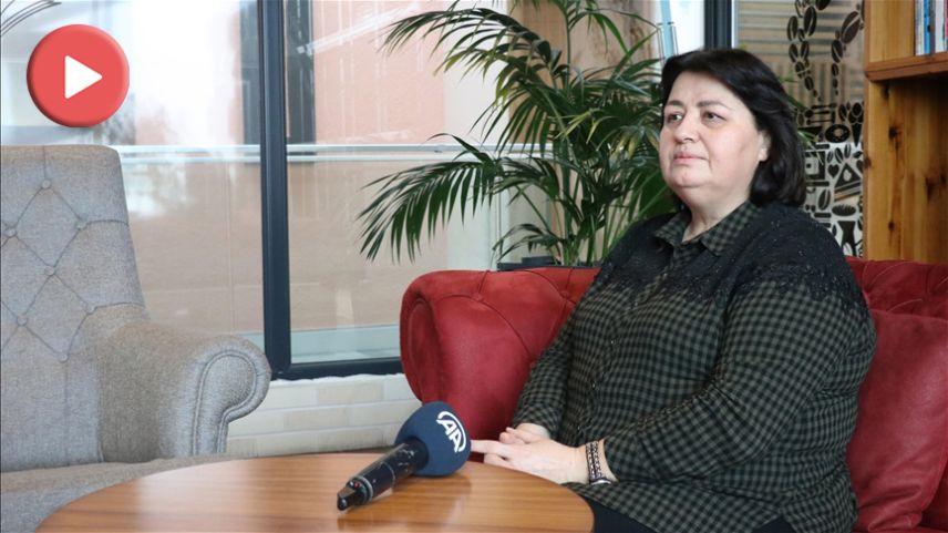 Dr. Sadık Ahmet'in hatırlanması ve anılarının yaşatılması eşini gururlandırıyor