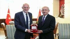 Papandreu, Kılıçdaroğlu ile görüştü