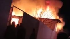 Menetler köyünde iki katlı bina kül oldu