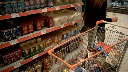 Η ακρίβεια έκλεψε το 13,7% του μέσου μισθού