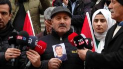 Yunanistan'da kaçırılan oğlu için üzüntüden kahroluyor