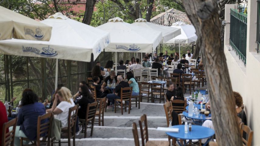 Εστίαση: Τι αλλάζει από τη Δευτέρα – Τι επιτρέπεται και τι απαγορεύεται