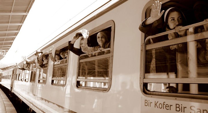 Balkanlardan Anavatan Türkiye'ye Göç Edenler Sirkeci Garı'nda Buluşuyor